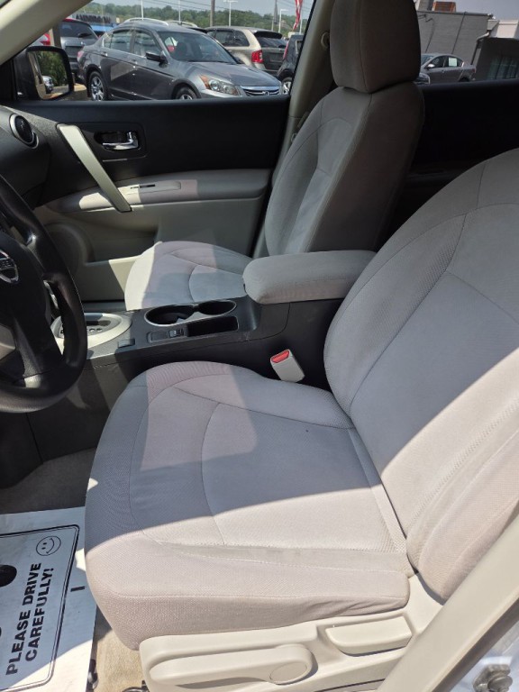 2014 Nissan Rogue Image 8