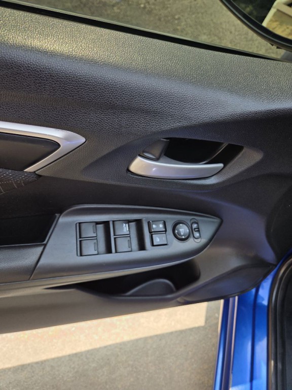 2015 Honda Fit Image 12