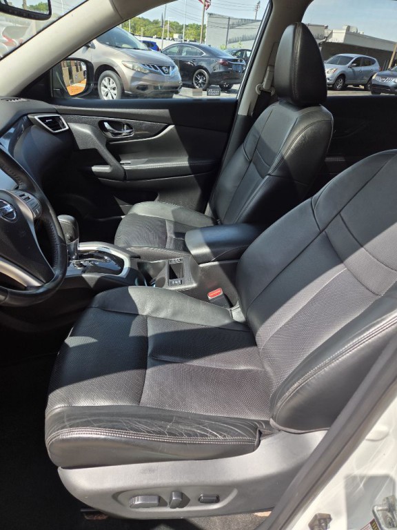 2015 Nissan Rogue Image 5