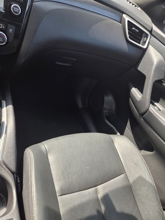 2015 Nissan Rogue Image 12
