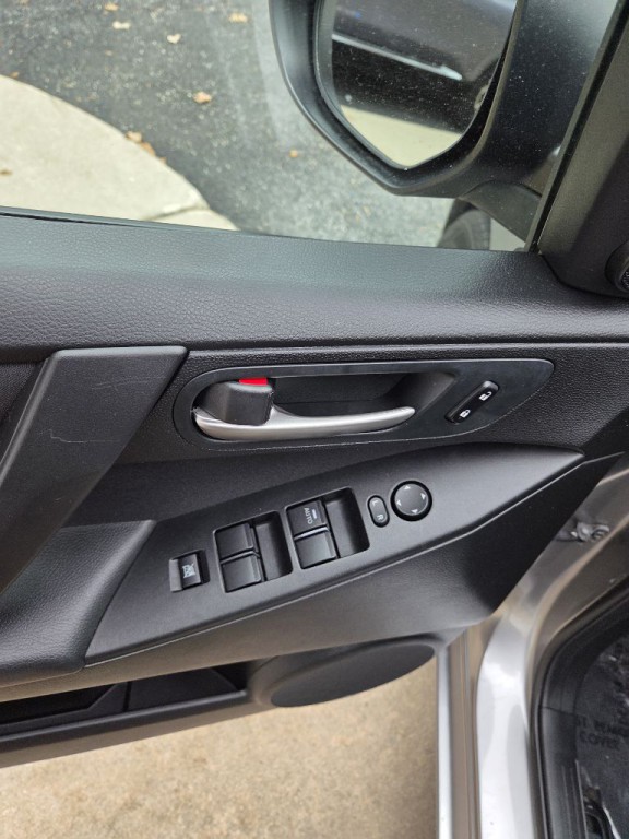 2010 Mazda Mazda3 Image 11