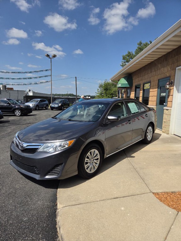 2012 Toyota Camry Image 1