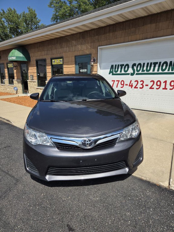 2012 Toyota Camry Image 3