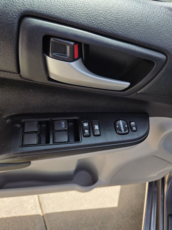2012 Toyota Camry Image 11