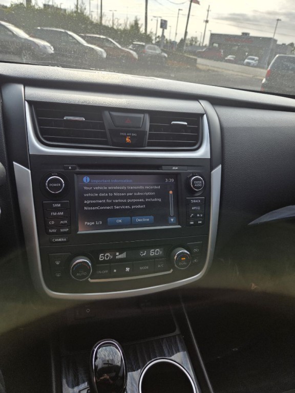 2016 Nissan Altima Image 14