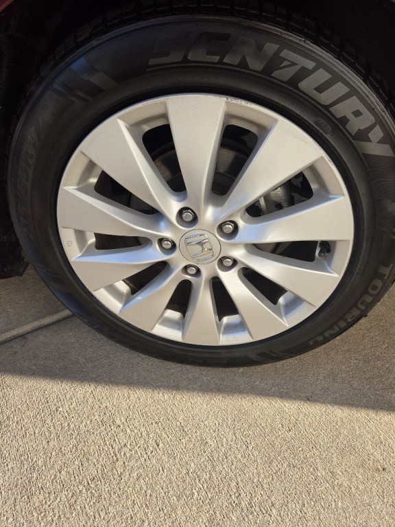 2013 Honda Accord Image 9