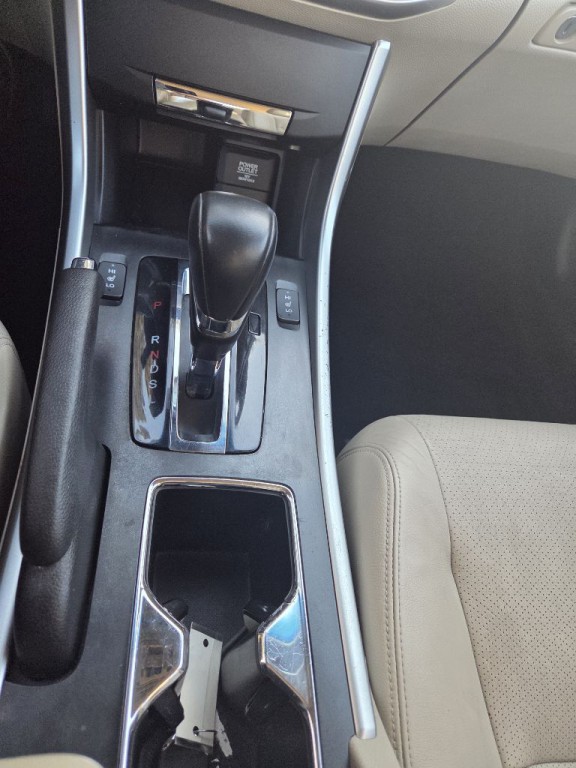 2013 Honda Accord Image 15