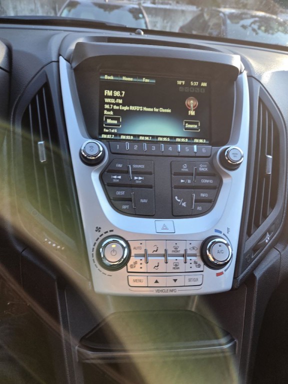 2016 Chevrolet Equinox Image 17