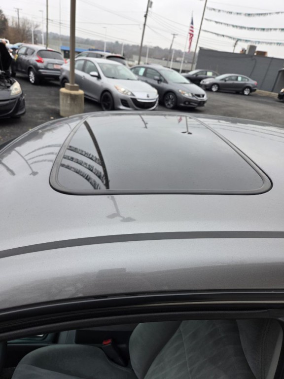 2005 Honda Civic Image 8