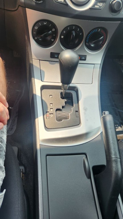 2011 Mazda Mazda3 Image 8