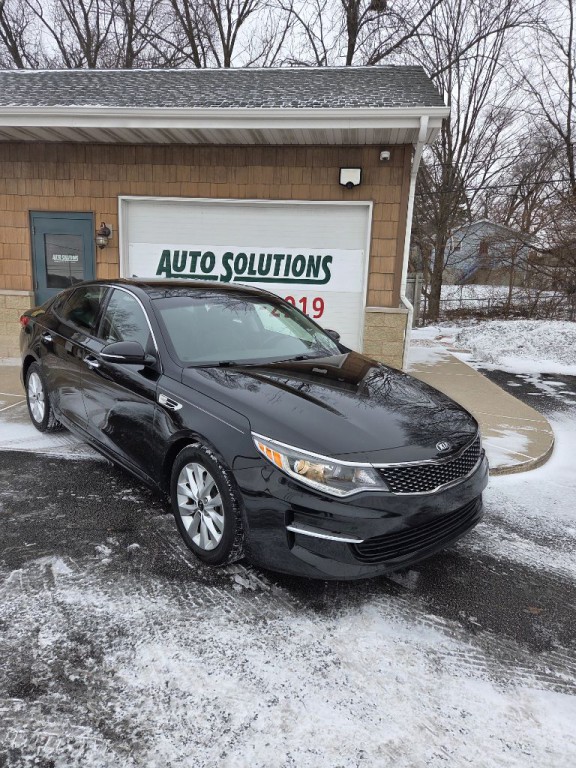 2018 Kia Optima Image 2