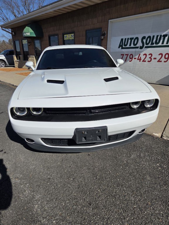 2018 Dodge Challenger Image 2