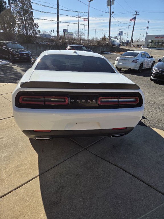 2018 Dodge Challenger Image 4
