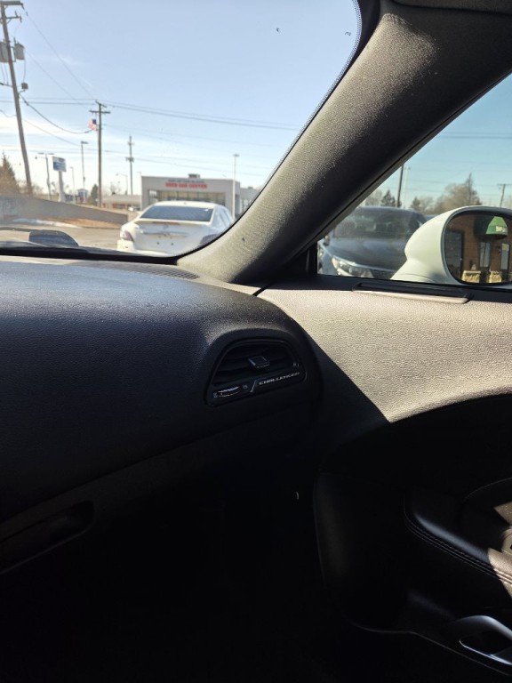 2018 Dodge Challenger Image 19