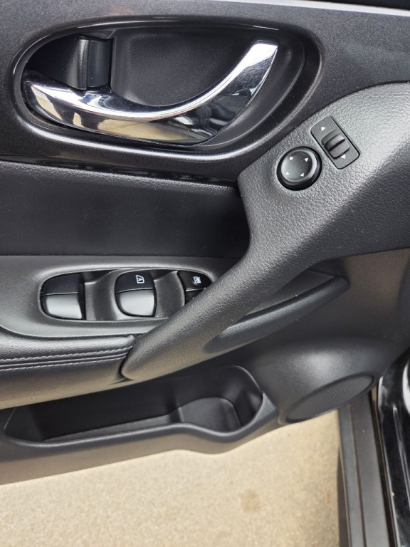 2020 Nissan Rogue Image 7