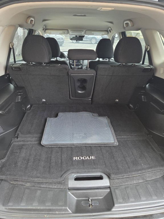 2020 Nissan Rogue Image 18