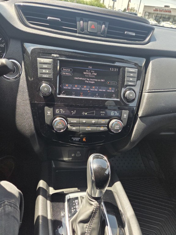 2018 Nissan Rogue Image 5
