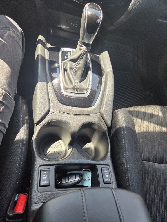 2018 Nissan Rogue Image 9