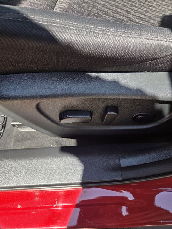 2018 Nissan Rogue Image 13
