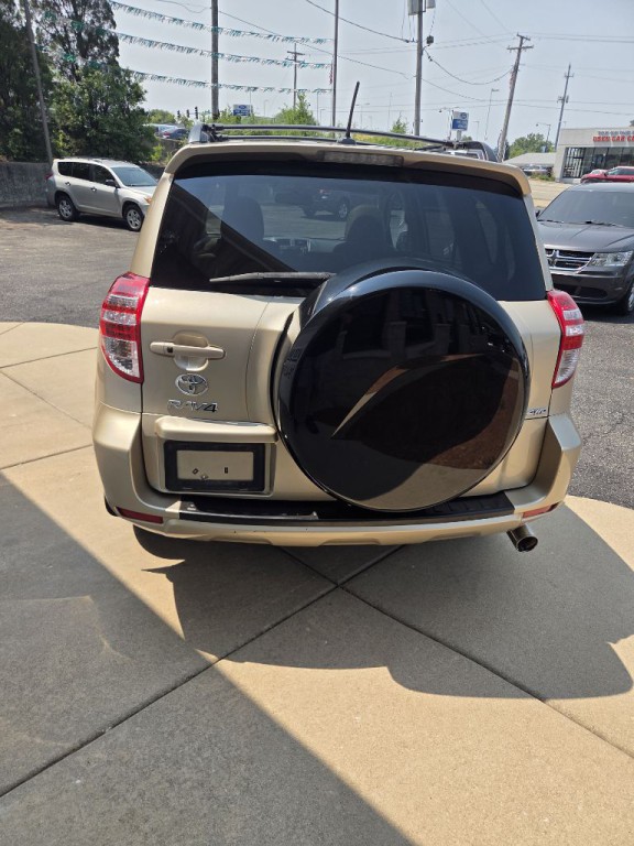 2011 Toyota Rav4 Image 4