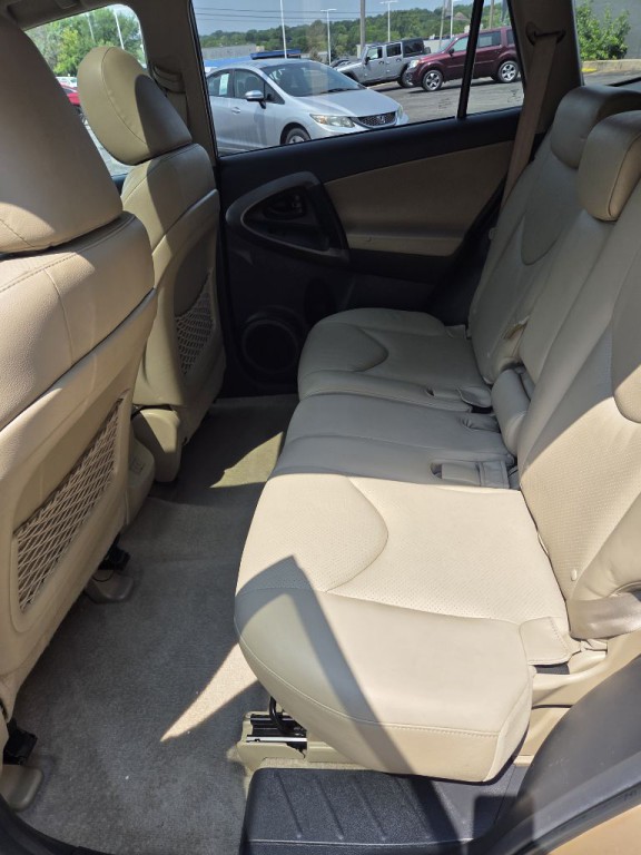 2011 Toyota Rav4 Image 6