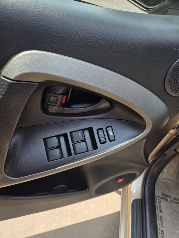 2011 Toyota Rav4 Image 9
