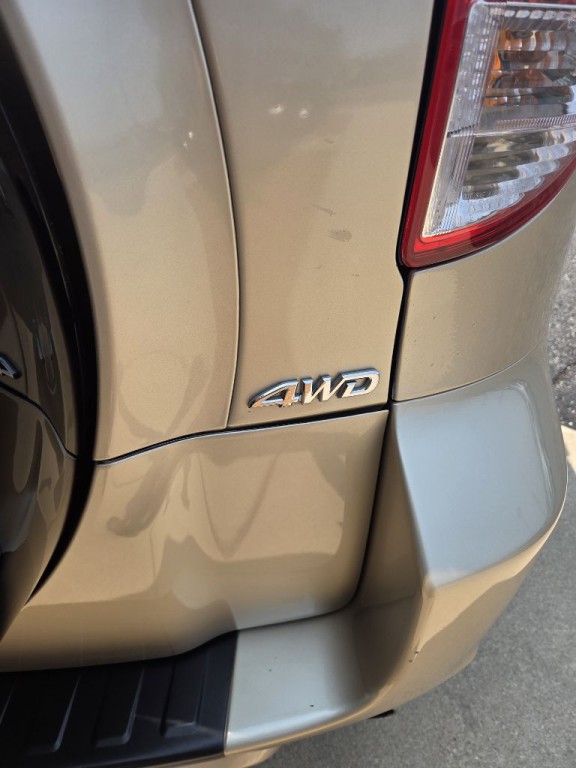 2011 Toyota Rav4 Image 11