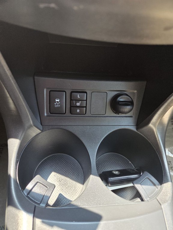 2011 Toyota Rav4 Image 18