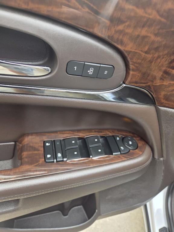 2016 Buick Enclave Image 14