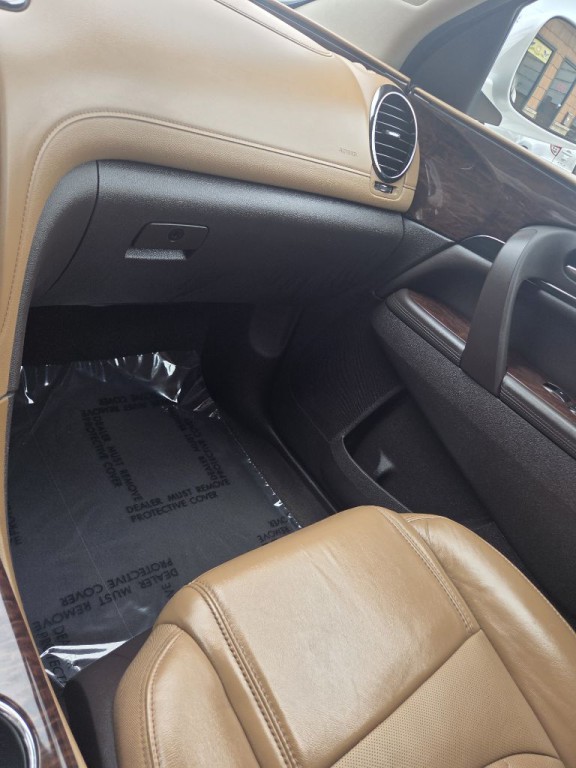 2016 Buick Enclave Image 16