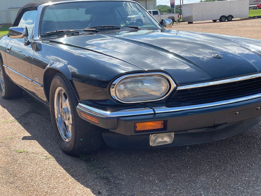 1993 Jaguar XJ Image 2