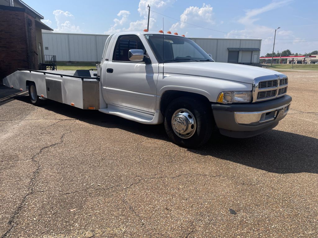 1994 Dodge Ram 3500 Image 2