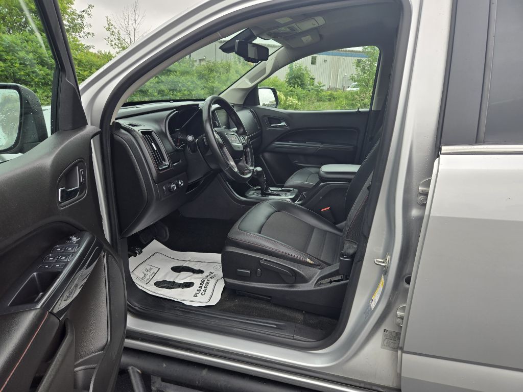 2016 GMC Canyon Image 9