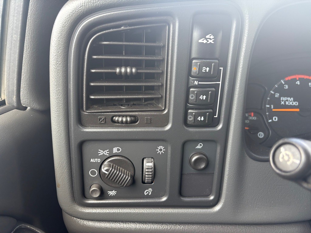 2005 Chevrolet Silverado 1500 Image 17