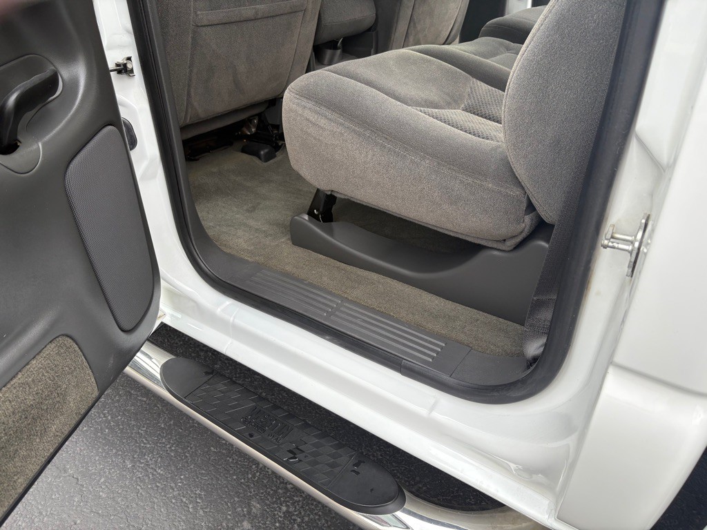 2005 Chevrolet Silverado 1500 Image 20