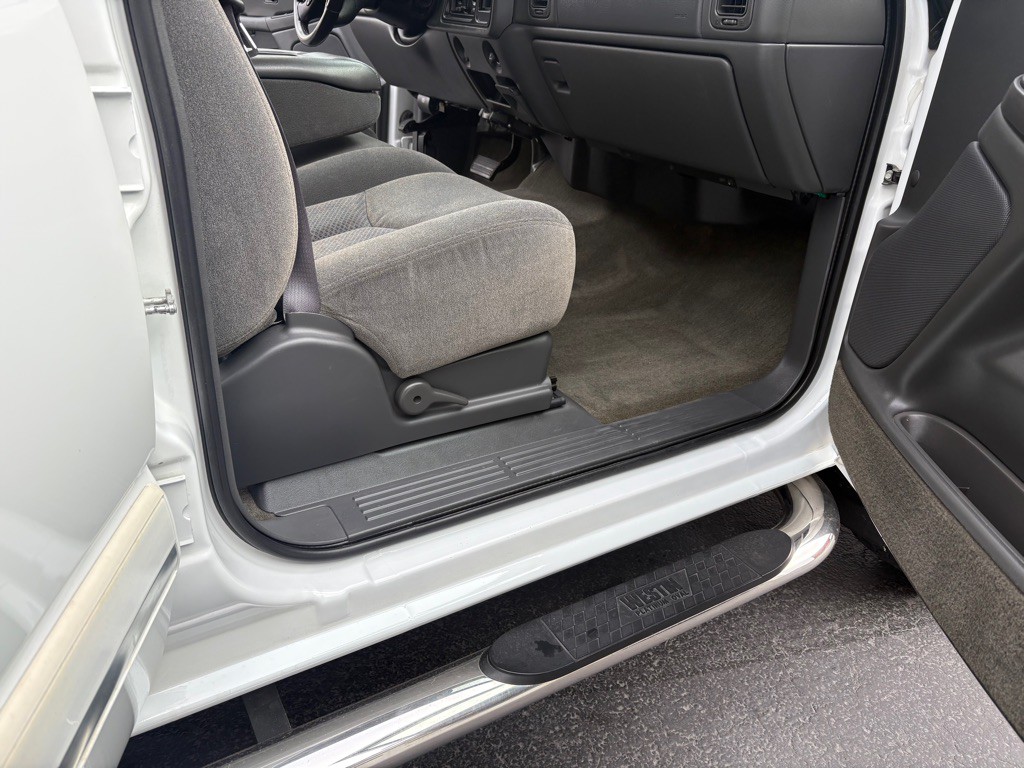 2005 Chevrolet Silverado 1500 Image 21