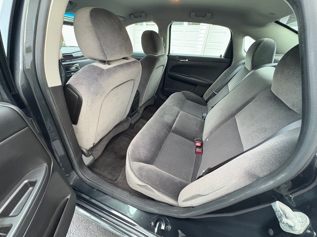 2015 Chevrolet Impala Image 11