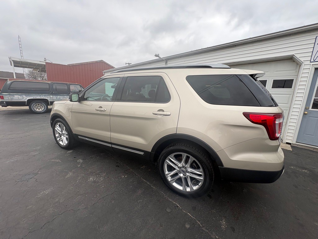 2017 Ford Explorer Image 5