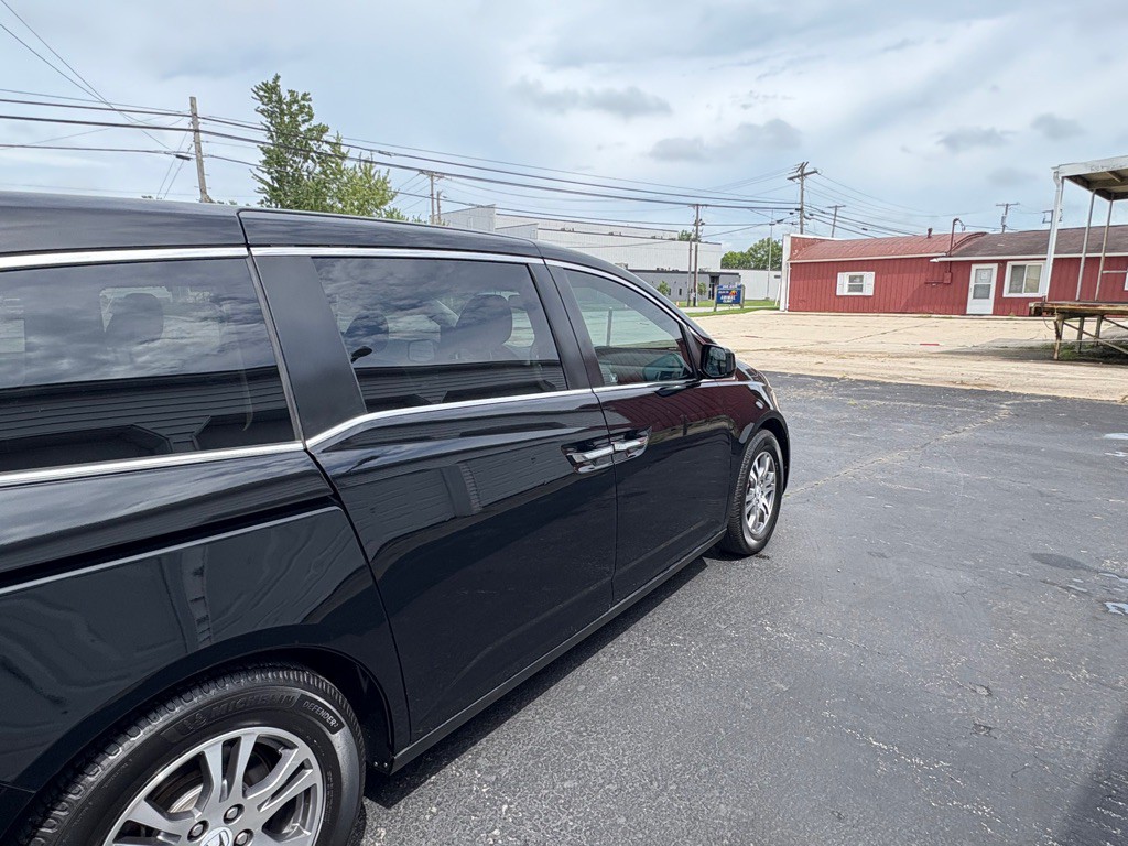 2011 Honda Odyssey Image 4