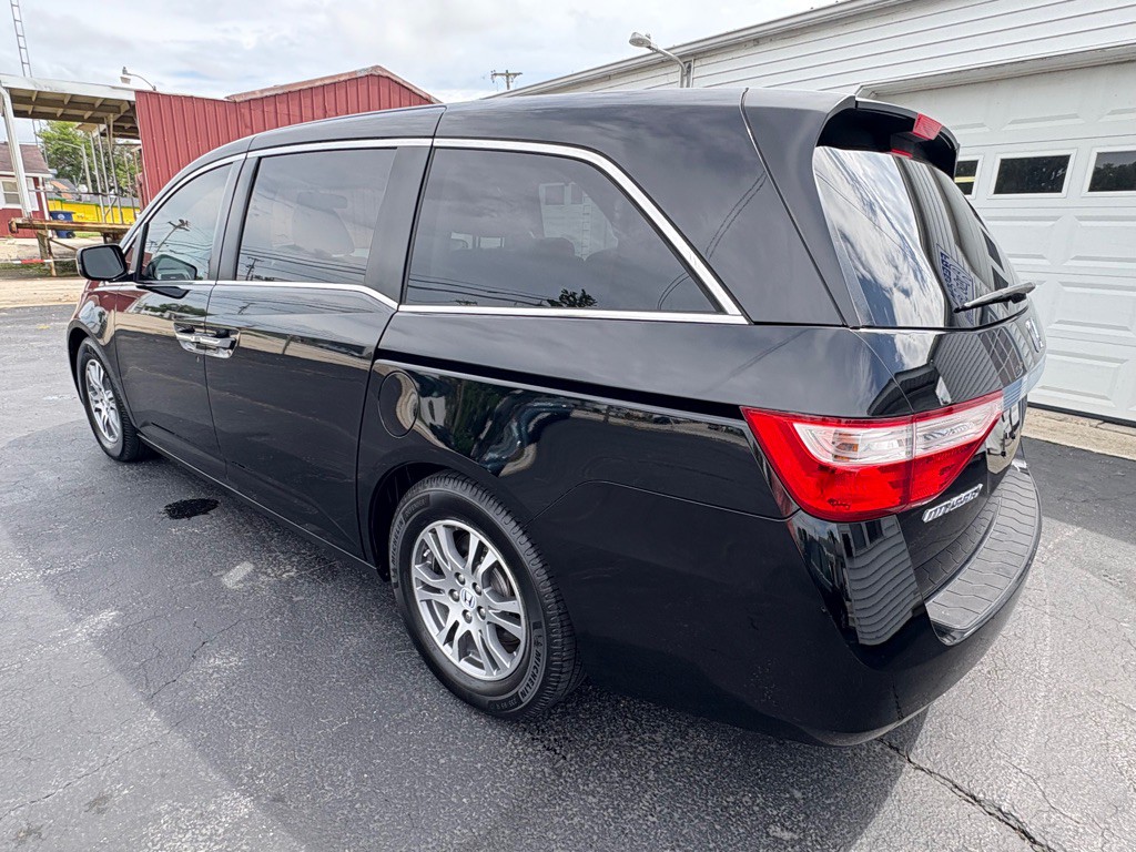 2011 Honda Odyssey Image 8