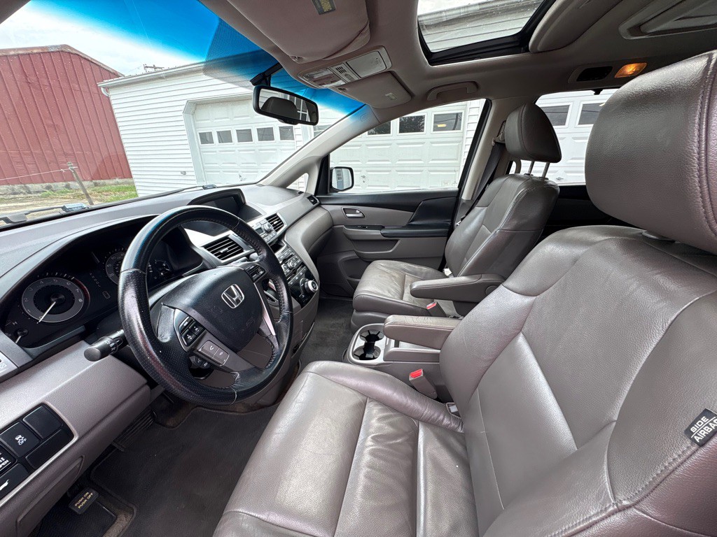2011 Honda Odyssey Image 10