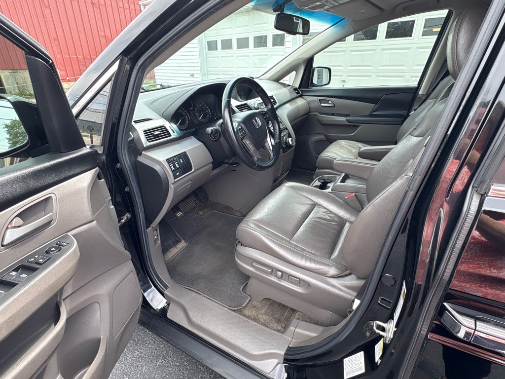 2011 Honda Odyssey Image 11