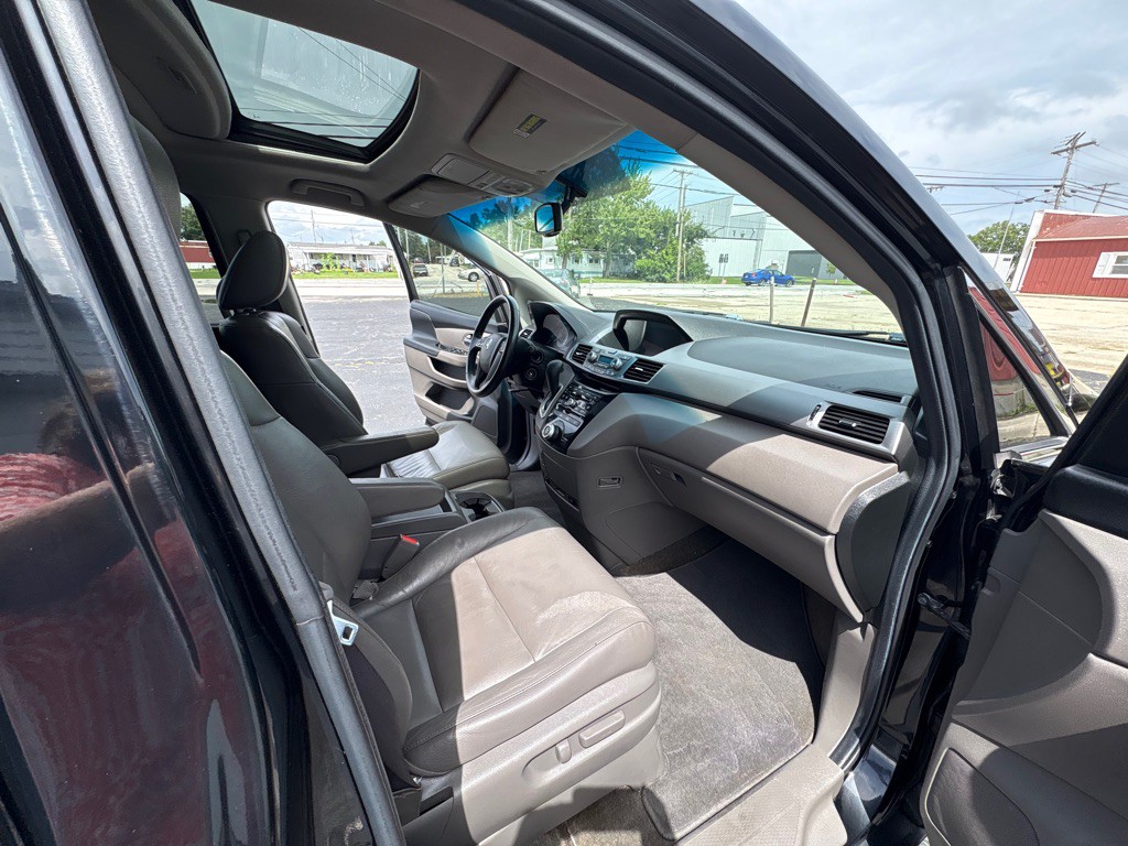 2011 Honda Odyssey Image 17