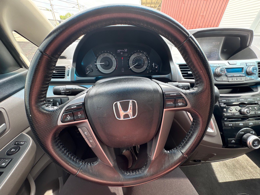 2011 Honda Odyssey Image 24