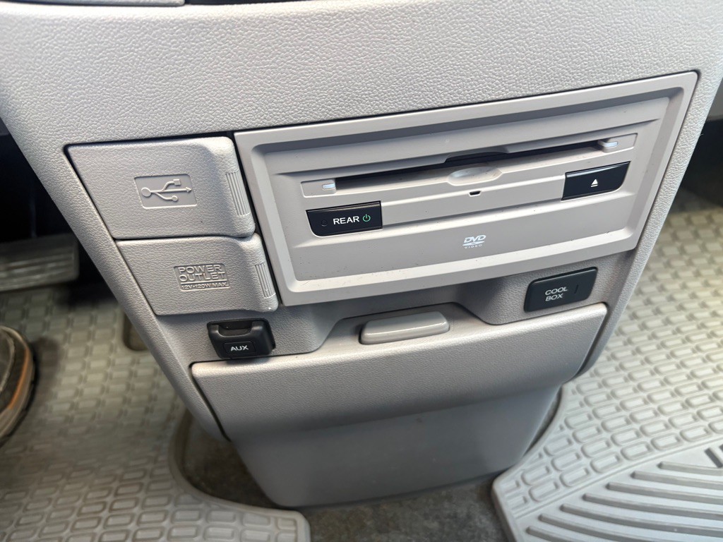 2016 Honda Odyssey Image 16