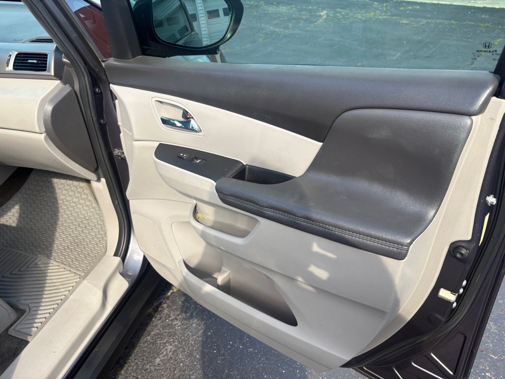 2016 Honda Odyssey Image 25