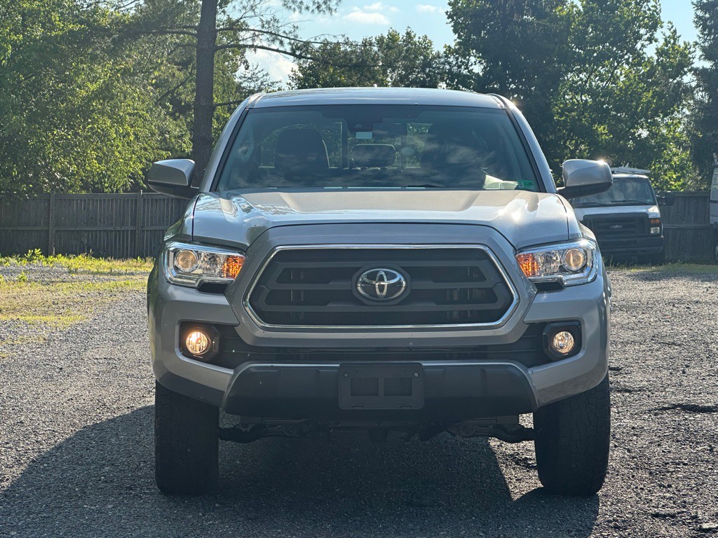 2021 Toyota Tacoma Image 2