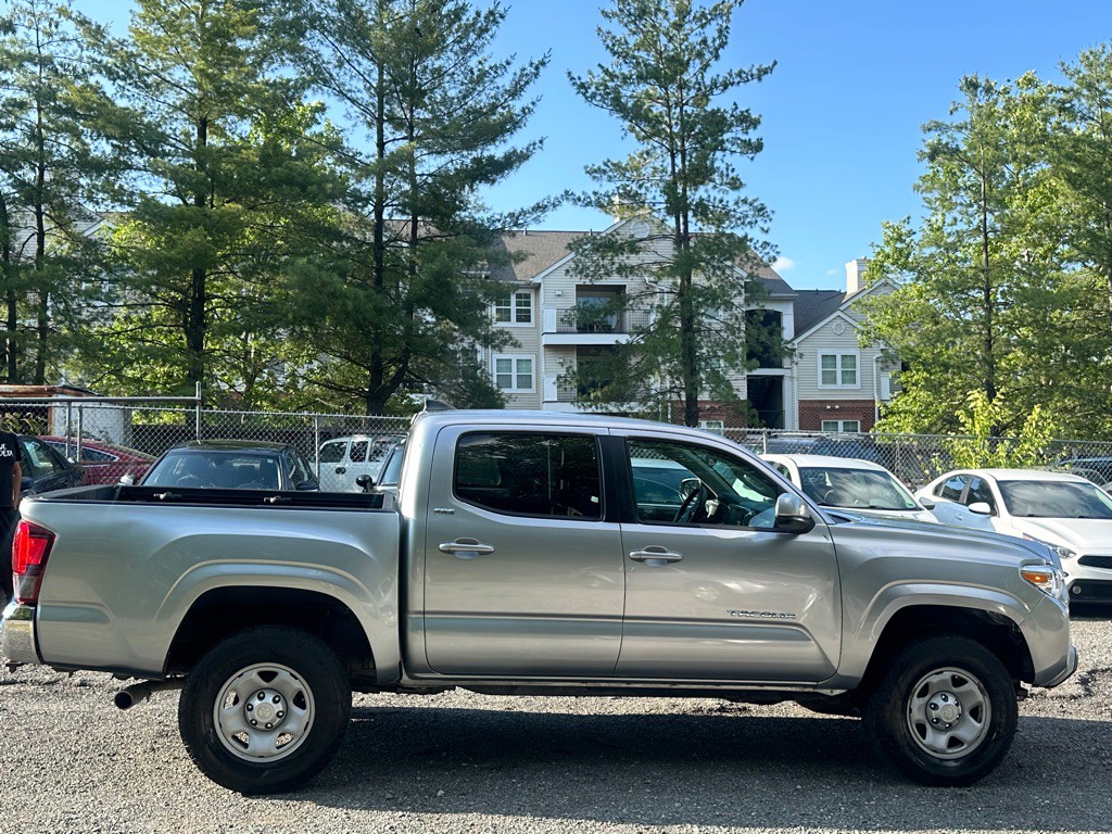 2021 Toyota Tacoma Image 8