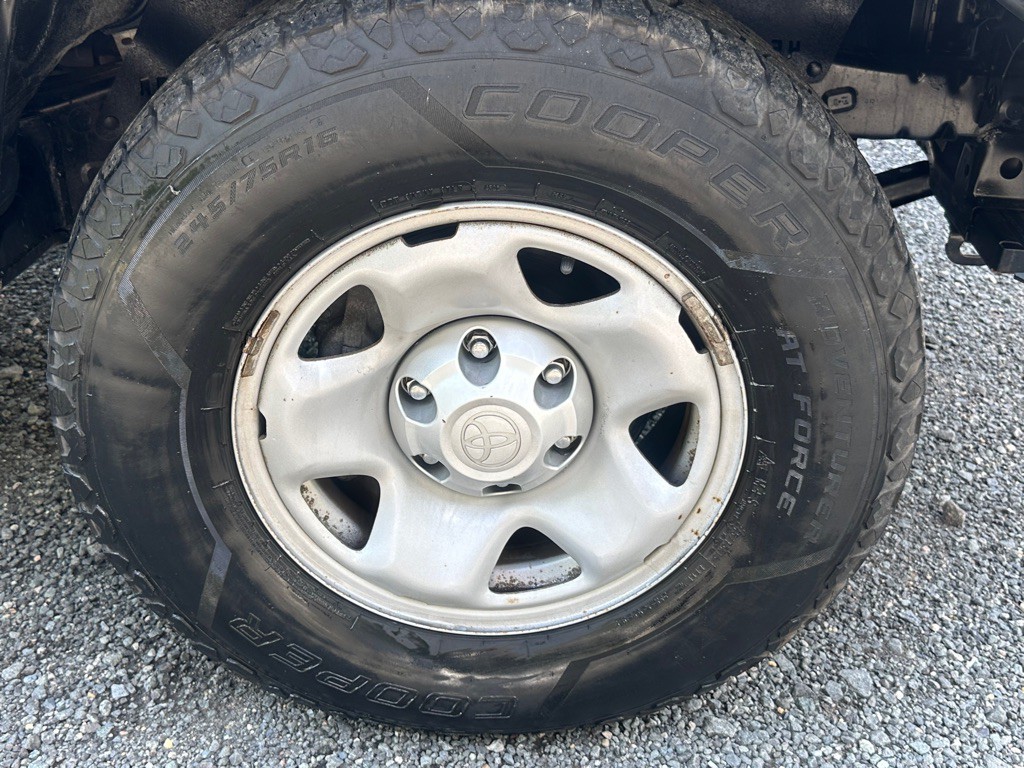 2021 Toyota Tacoma Image 9