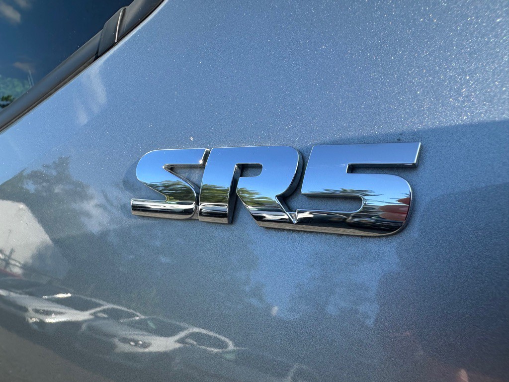2021 Toyota Tacoma Image 21